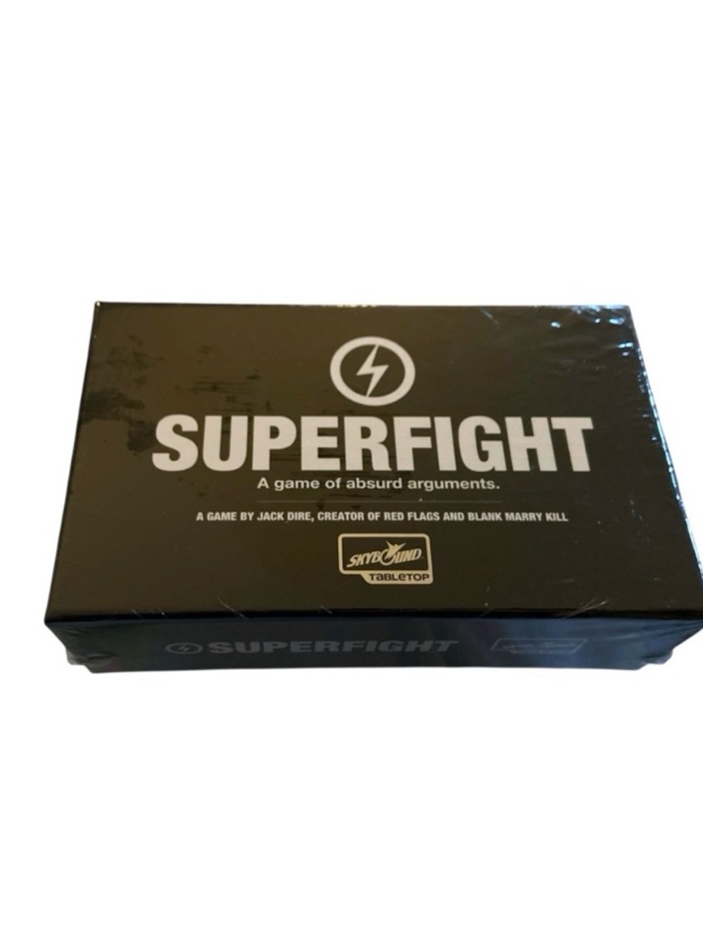 SuperFight The Card Game of Absurd Arguments 500 Card Complete By‎ Skybound